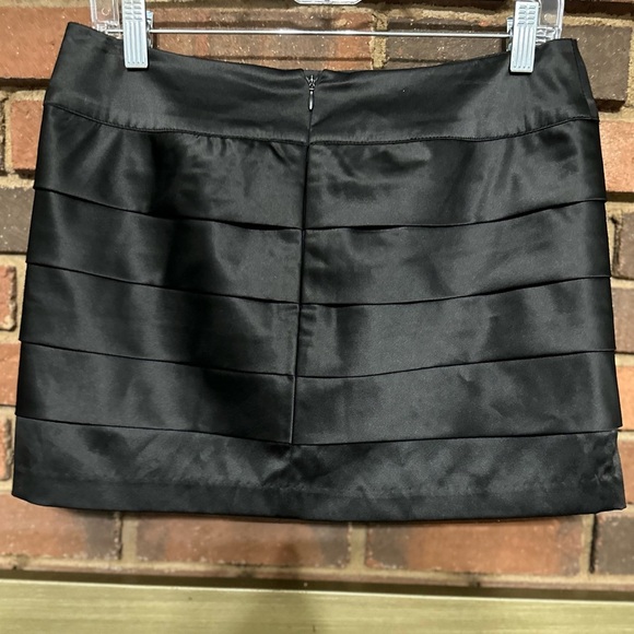 🛍️ cute little black mini skirt with excellent condition. - Picture 5 of 7